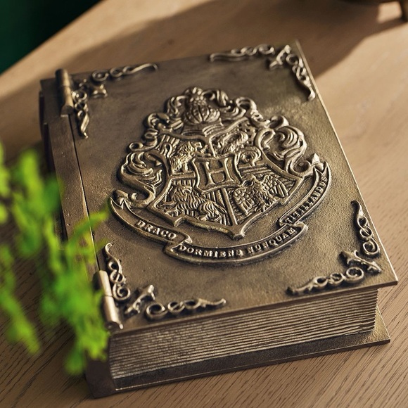 Pottery Barn Teen Other - Pottery Barn Teen Harry Potter Hogwarts Book 📖 Jewelry Box BNIB
